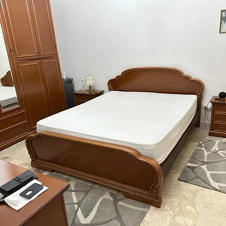 Via Calabria 6da Francesca 아파트 *