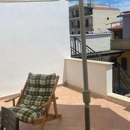 Via Calabria 6da Francesca Apartman *